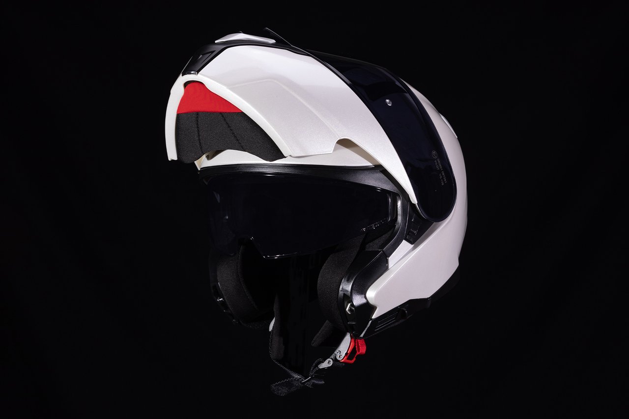 pilot-road-white-gloss3.jpg